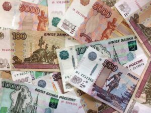 100均で掃除が楽になる便利グッズは？