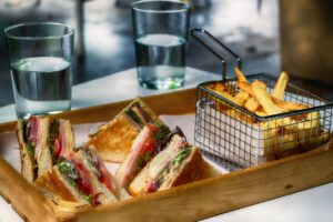 安い栄養満点の食事を一人暮らしでどう工夫する？