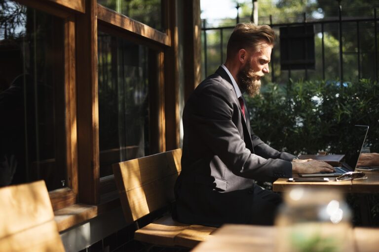 社会人の一人暮らしにおける買い出しの頻度はどのくらいが理想？
