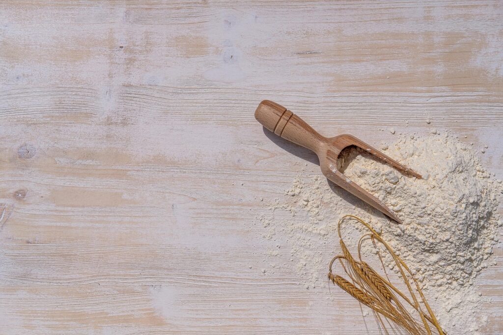 新卒男子が食材の期限切れる前にどう使うべきか？