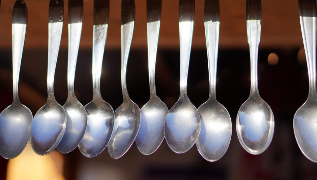 新卒男子が包丁を使わずにできる料理は何がある？